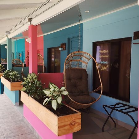 Hotel Jaco Surf Camps By Selina Surf Club Exterior foto